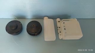 κεφαλες χορτοκοπτικου μεσσηνεζας,αυτοματες,,τεμ=2,δοχεια μετρησεως μιξεως,αναλογιας καυσιμου,τεμ=2,ολα μαζι,4 τεμαχια=15€