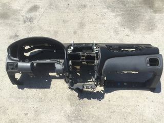 ΠΩΛΕΙΤΑΙ ΤΑΜΠΛΟ NISSAN ALMERA N16 02-07