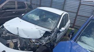 Renault Clio 2011-thumb-2