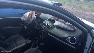 Renault Clio 2011-thumb-4