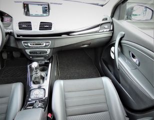 Renault Megane 2014 Grandtour dCi 110 ECO2 Bose Edition EDC-thumb-7