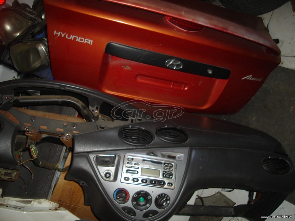 FORD FOCUS 1998-04 ΤΑΜΠΛΟ