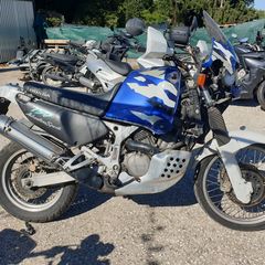 HONDA AFRICA TWIN 750cc ΓΙΑ ΑΝΤΑΛΛΑΚΤΙΚΑ!!