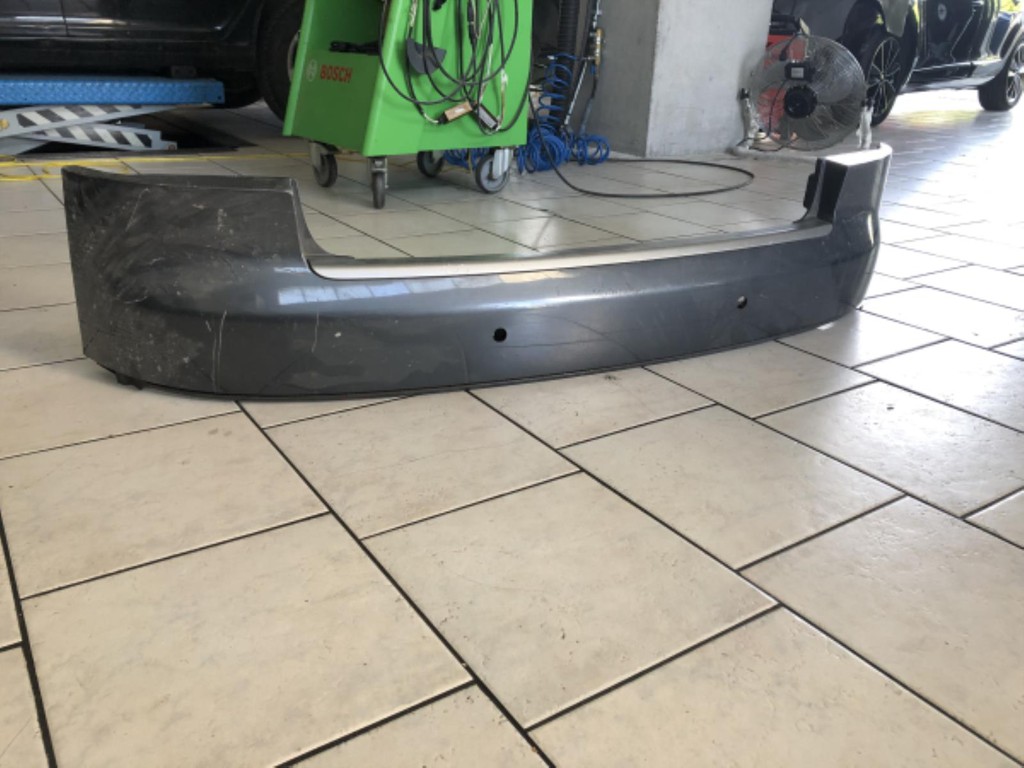 Προφυλακτήρας πισω AUDI A4 2002 1800