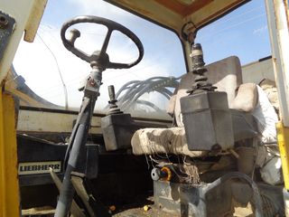 Liebherr 912-thumb-7