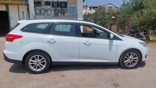 Ford Focus 2015-thumb-4