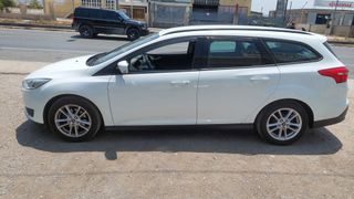 Ford Focus 2015-thumb-5