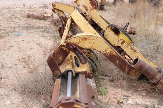 CAT GRADER 140g  Knife Table ( Μαχαίρι με τραπέζι)-thumb-1