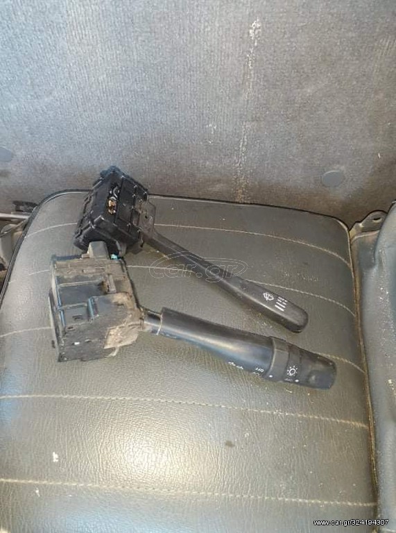 Διακόπτης υαλοκαθαριστηρων Nissan Navara d22 133 