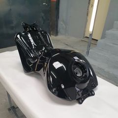 Kawasaki ZZR 1400 Πλαστικό κάλυμμα & Τεπόζιτο ρεζερβουάρ επαναβαφή μαύρο γυαλιστερό με πέρλα.Επισκευή- συγκόλληση- Επαναβαφή <<<Design By M.D.>>>.