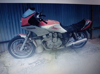 Πωλείται για ανταλλακτικά 750 yamaha 85 μοντέλο-thumb-3