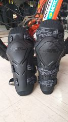 Επιγονατίδες Oneal Pumpgun MX Carbon look μαύρο