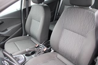Opel Astra 2015-thumb-15