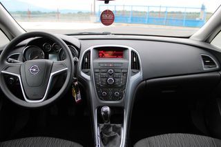 Opel Astra 2015-thumb-18