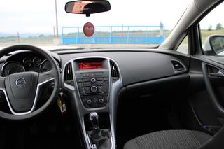 Opel Astra 2015-thumb-19