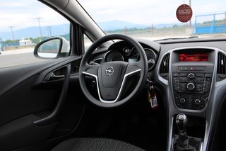 Opel Astra 2015-thumb-20