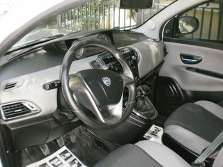 Lancia Ypsilon 2012 DIESEL-thumb-6