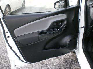 Toyota Yaris 2017 DIESEL-thumb-14