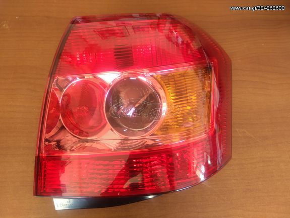 TOYOTA COROLLA 2004-2006 H/B L/B ΦΑΝΑΡΙ ΠΙΣΩ ΑΡΙΣΤΕΡΟ 