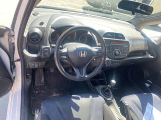 Honda Jazz 2012-thumb-11
