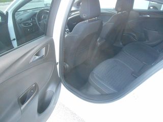 Opel Astra 2016-thumb-9