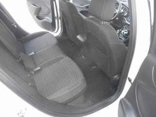 Opel Astra 2016-thumb-12