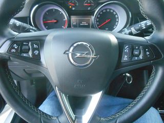 Opel Astra 2016-thumb-18