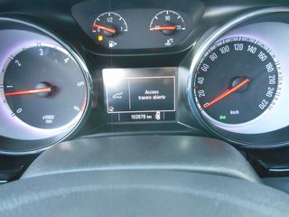 Opel Astra 2016-thumb-19