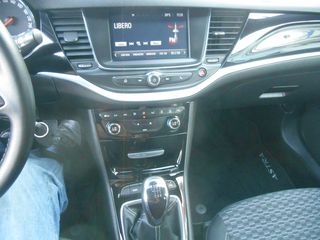 Opel Astra 2016-thumb-23
