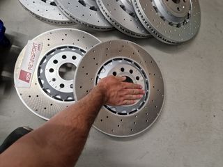 Golf 8R/GTi εμπρός φρένα 357x34 bolt on-thumb-9