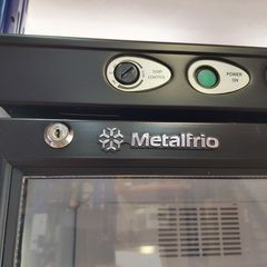 Ψυγείο βιτρίνα αναψυκτικών, 60*62.5*186.5 εκ, Βαθμοί +1/+10 C, 382 lt, Metalfrio, D372 SCM4. Ποιότητα & Τιμή Stockinox-thumb-6