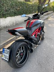 Ducati Diavel '15 carbon 