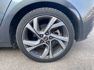 Renault Megane 2018 GT 1.6dCi 165PS EDC TITANIUM-thumb-17