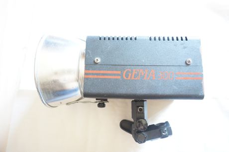 Studio flash UNIFOT GEMA 300