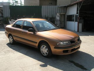 Mitsubishi Carisma '01