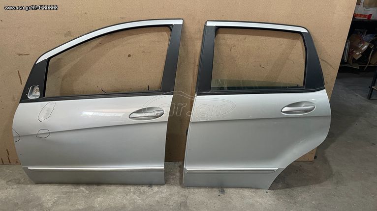Αριστερές πόρτες, με νίκελ φάσα, από Mercedes-Benz A Class (W169) 2004-2012. Η μπροστινή έχει σημάδια και χτύπημα στα 80€