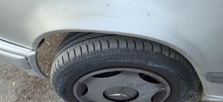 Mercedes-Benz 200 1988 124-thumb-10