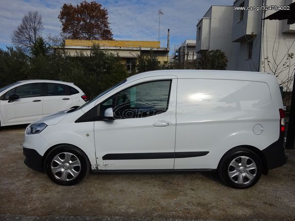Ford Transit Courier '16
