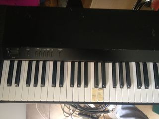 Yamaha PF85 Stage Piano-thumb-1