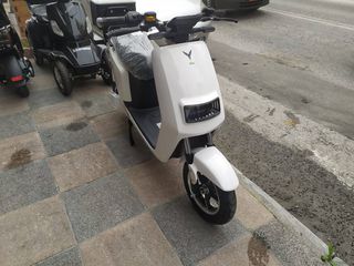 Roller / Scooter 2025 Volt Moto Classic 1600Watt-thumb-1