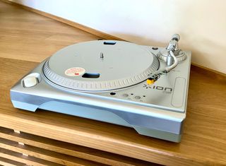 ION iTT USB TURNTABLE  -  The easiest way to digitise your vinyl collection