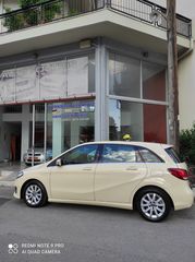 Mercedes-Benz B 180 2018-thumb-7