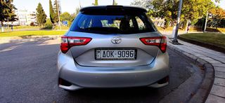 Toyota Yaris 2017-thumb-10