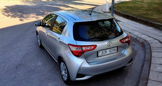Toyota Yaris 2017-thumb-7
