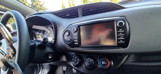 Toyota Yaris 2017-thumb-3