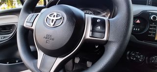Toyota Yaris 2017-thumb-8