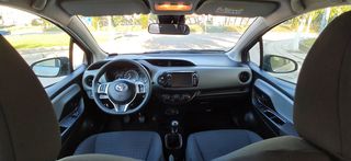 Toyota Yaris 2017-thumb-9