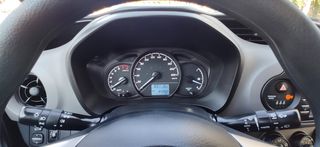 Toyota Yaris 2017-thumb-13