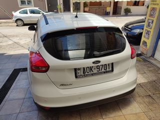 Ford Focus 2017-thumb-6