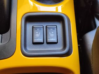 Nissan Juke 2017 TEKNA YELLOW  EDITION-thumb-23